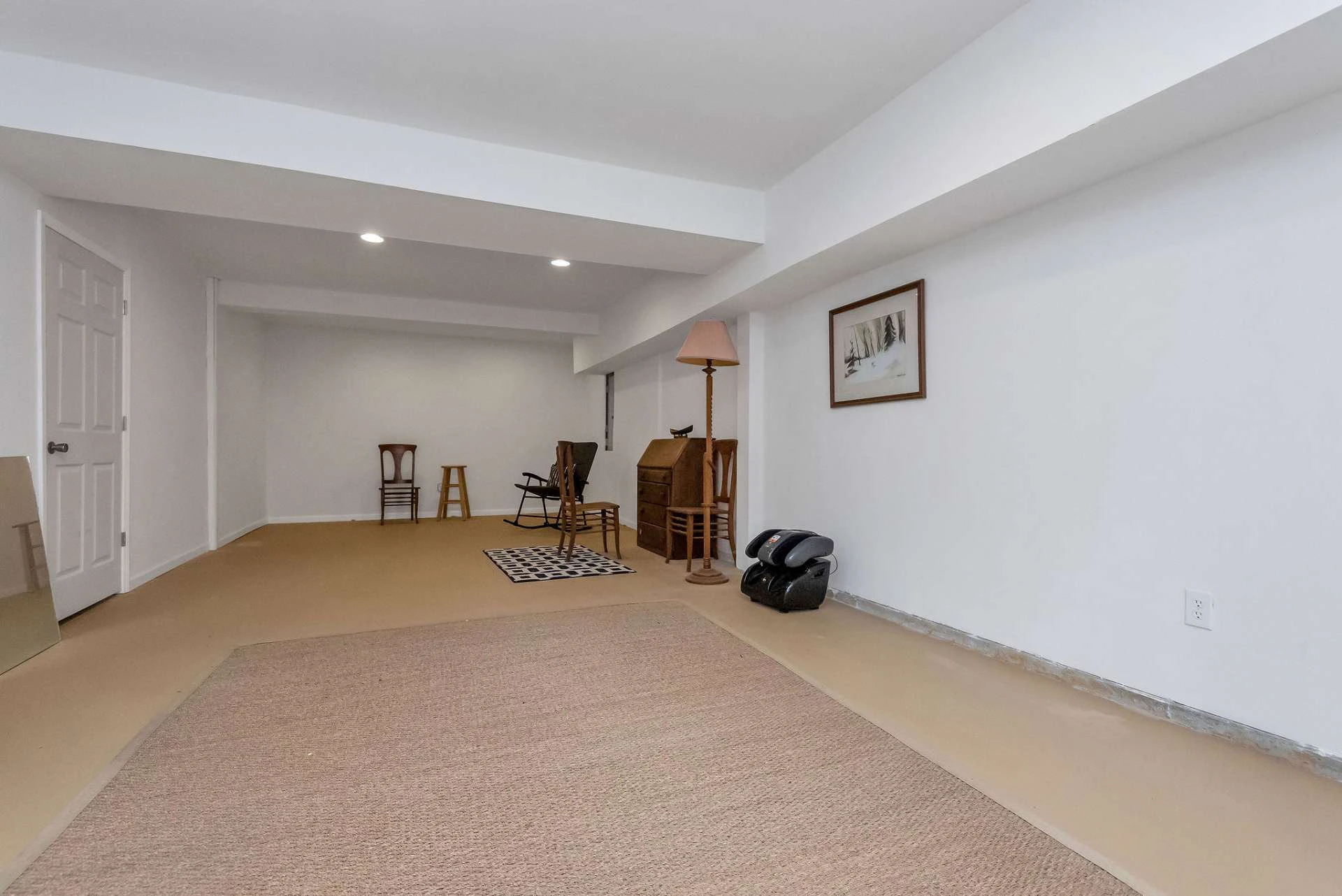 Image number 14 for the current listing